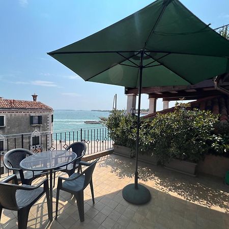 Ca' Delfina Holiday Home Wenecja Zewnętrze zdjęcie