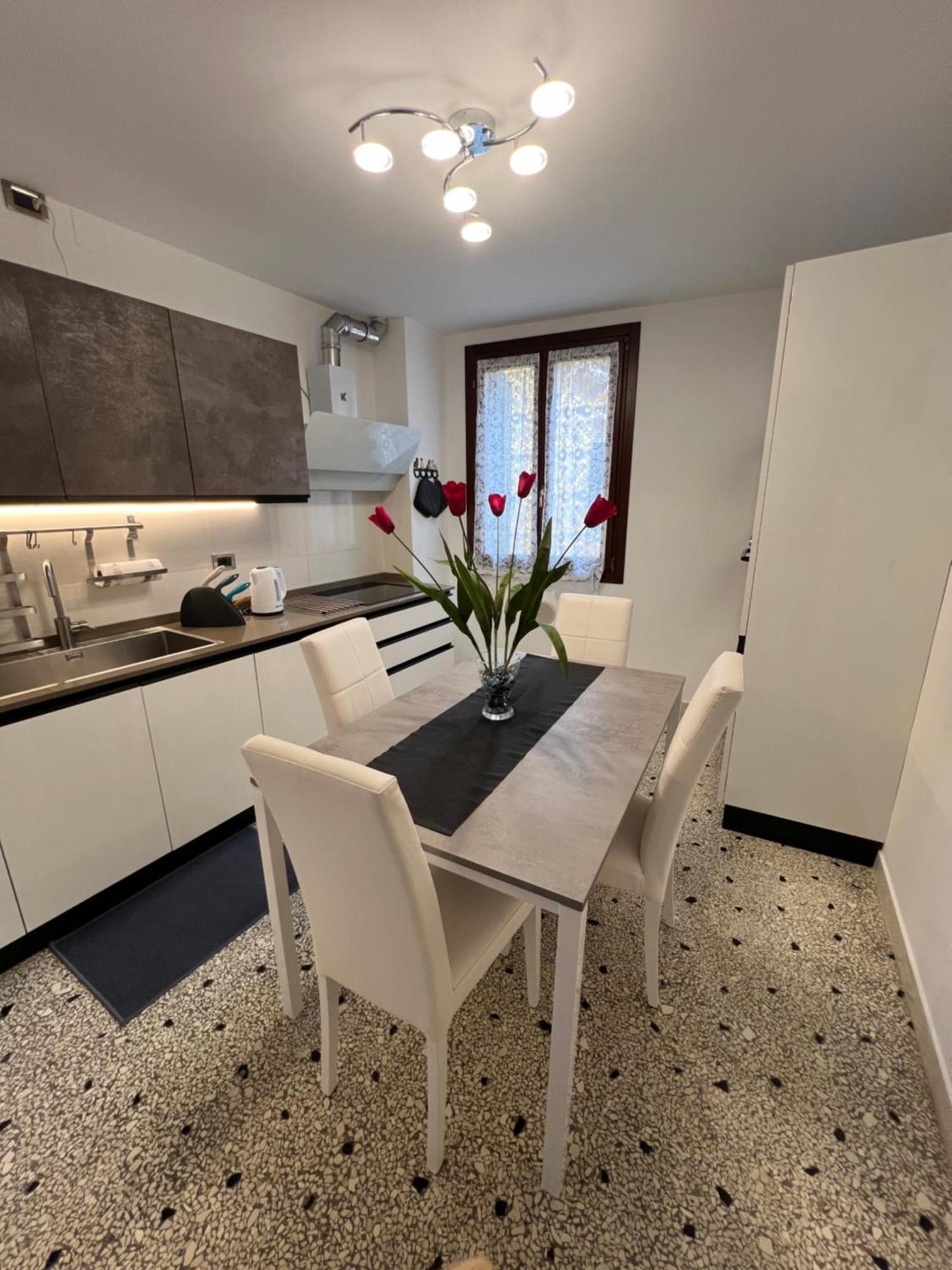 Ca' Delfina Holiday Home Wenecja Zewnętrze zdjęcie