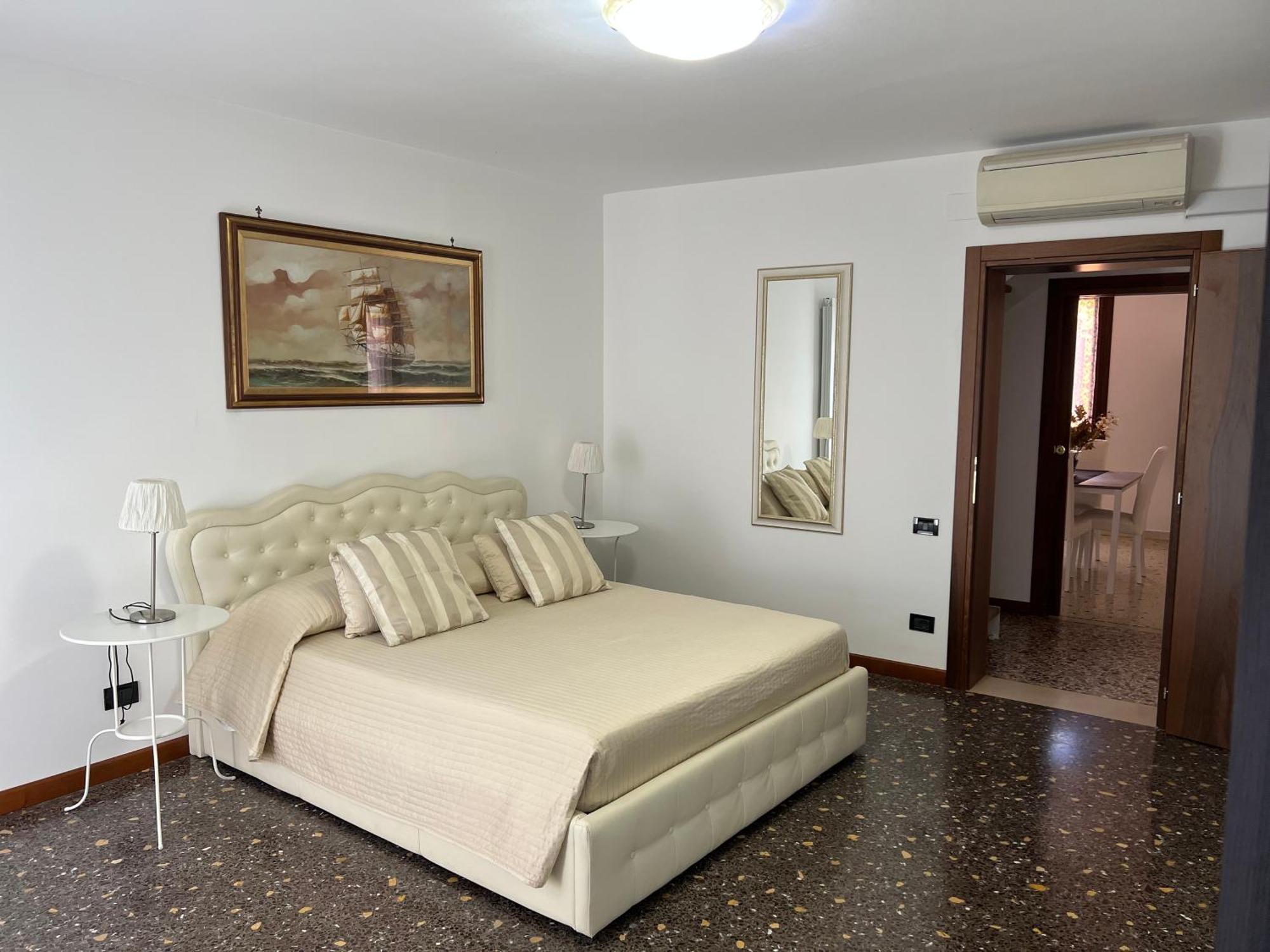 Ca' Delfina Holiday Home Wenecja Zewnętrze zdjęcie