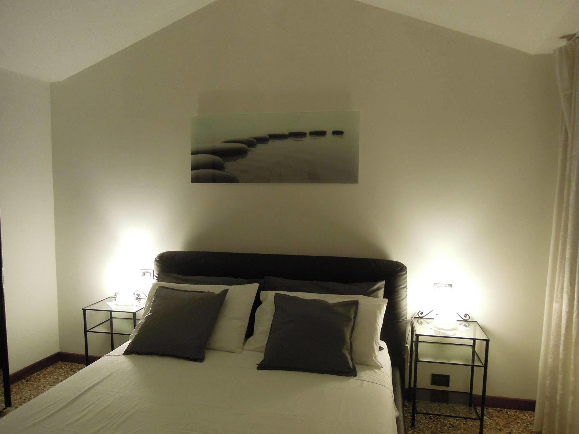 Ca' Delfina Holiday Home Wenecja Zewnętrze zdjęcie