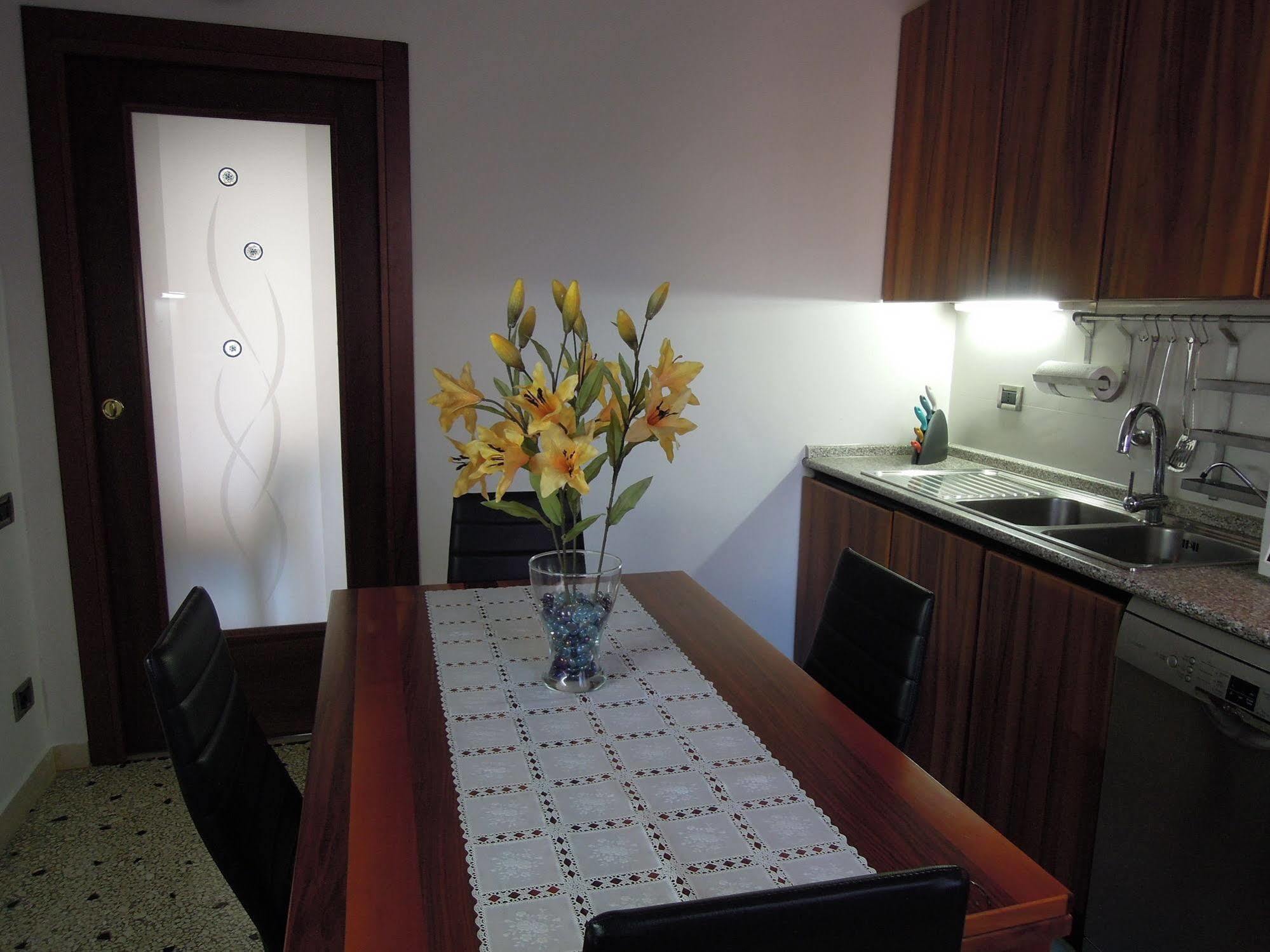Ca' Delfina Holiday Home Wenecja Zewnętrze zdjęcie