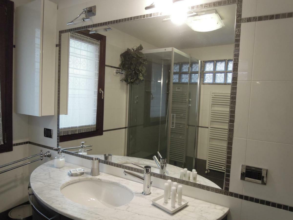Ca' Delfina Holiday Home Wenecja Zewnętrze zdjęcie
